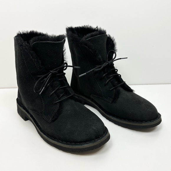Ugg Quincy Boots - Picture 2 of 13